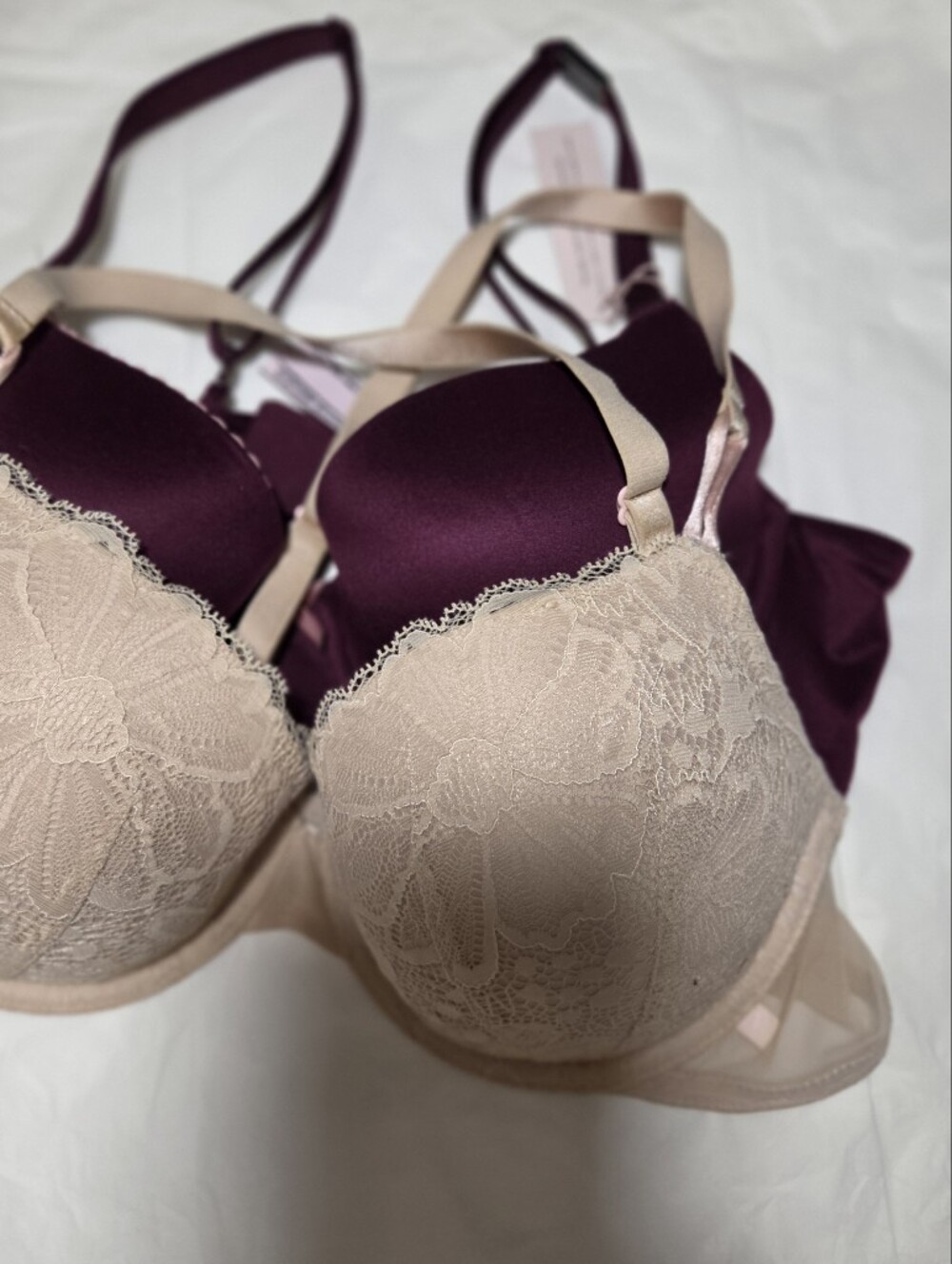 Set(2)- - Victoria's Secret Two-Tone Lace & Satin Bra in Nude and Plum